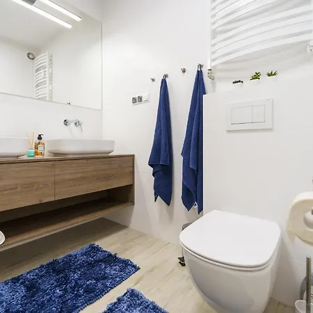 Lighthouse - Kasprowicza 100 아파트