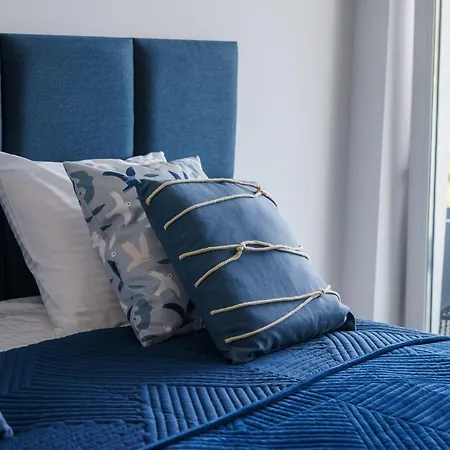 Lighthouse - Kasprowicza 100 *