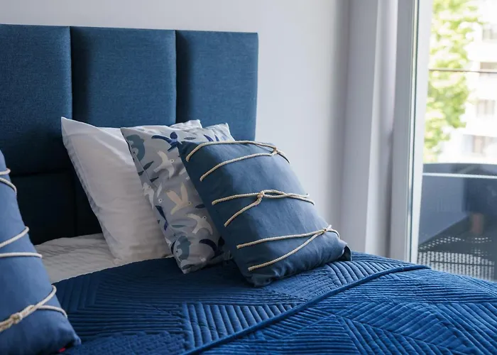 Lighthouse - Kasprowicza 100 *